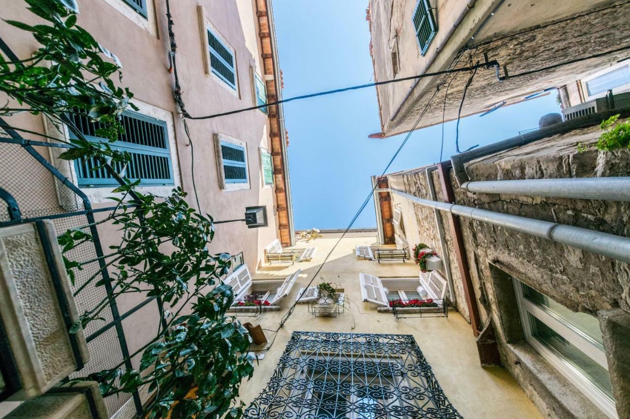 Beautiful Rustical Apt Ana In The Heart Of Rovinj Extérieur photo