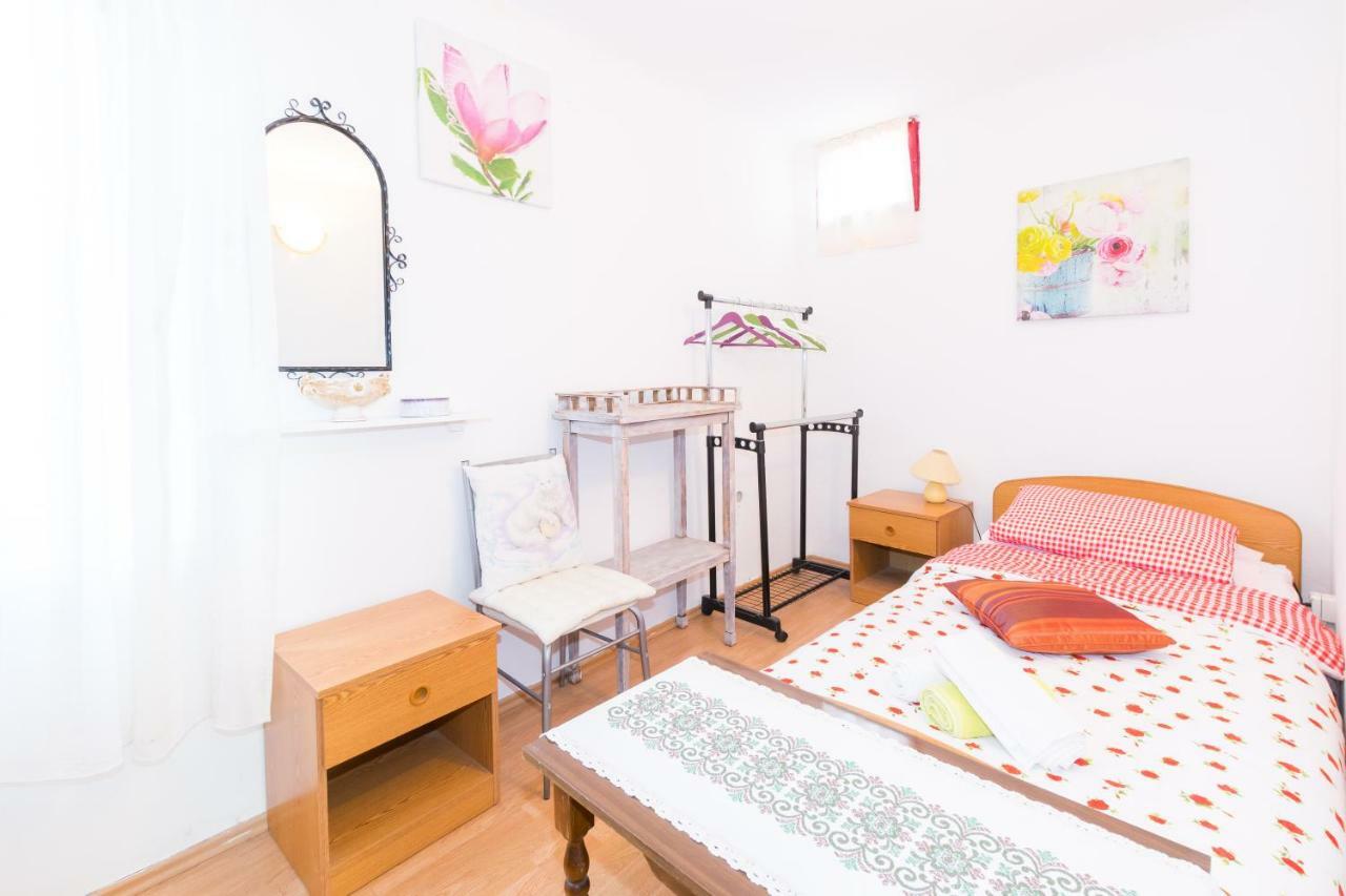 Beautiful Rustical Apt Ana In The Heart Of Rovinj Extérieur photo