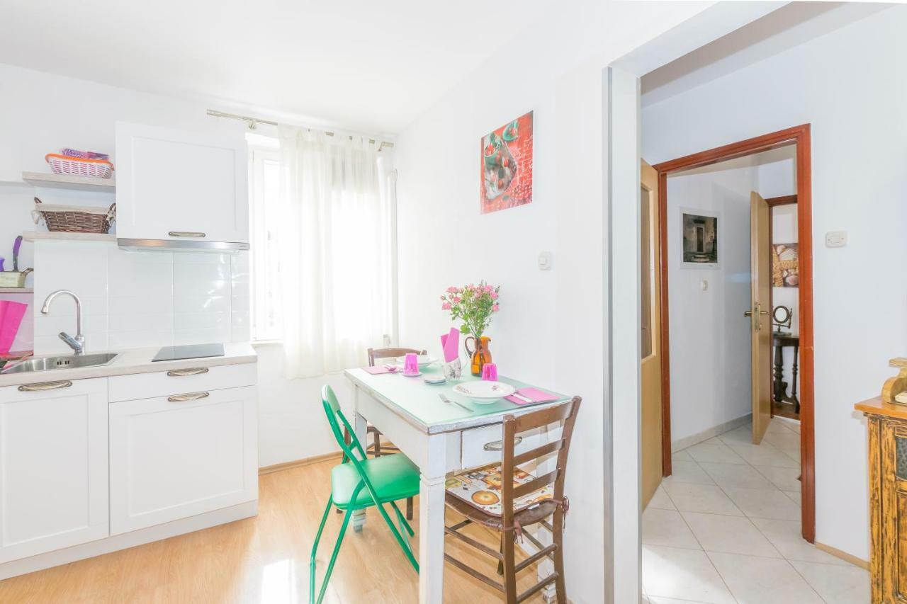Beautiful Rustical Apt Ana In The Heart Of Rovinj Extérieur photo