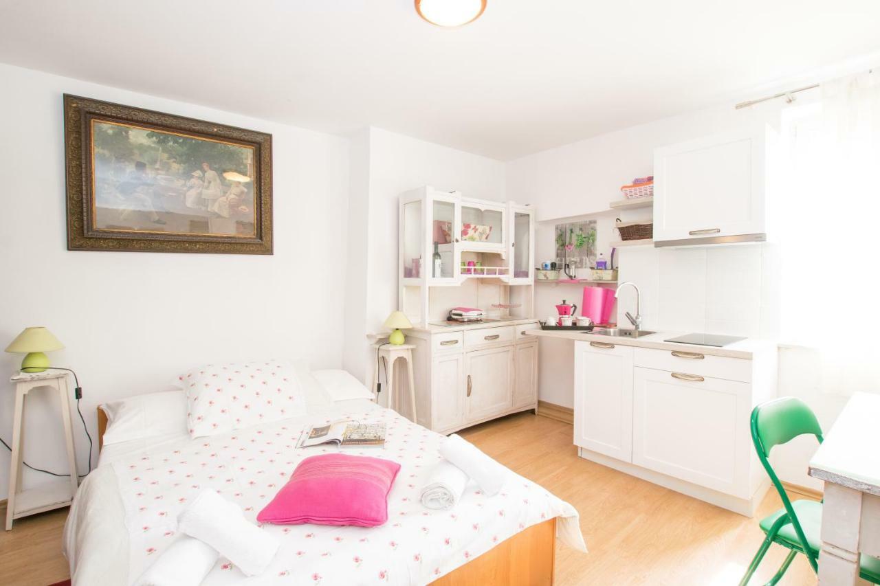 Beautiful Rustical Apt Ana In The Heart Of Rovinj Extérieur photo