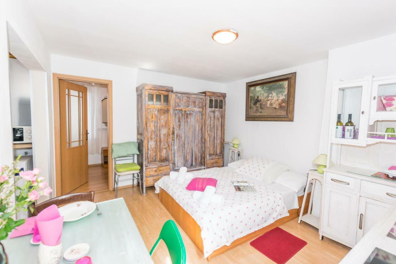 Beautiful Rustical Apt Ana In The Heart Of Rovinj Extérieur photo