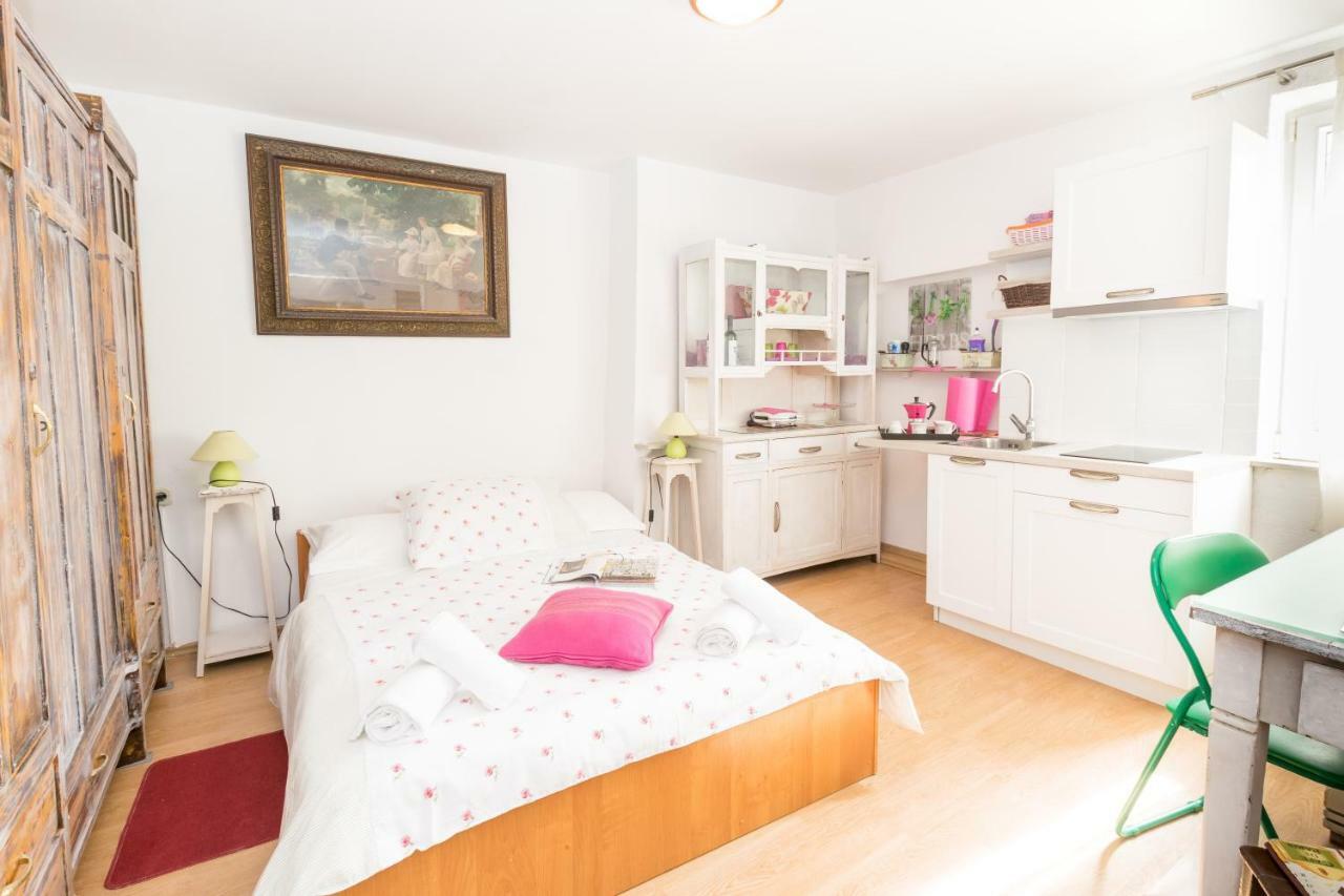 Beautiful Rustical Apt Ana In The Heart Of Rovinj Extérieur photo